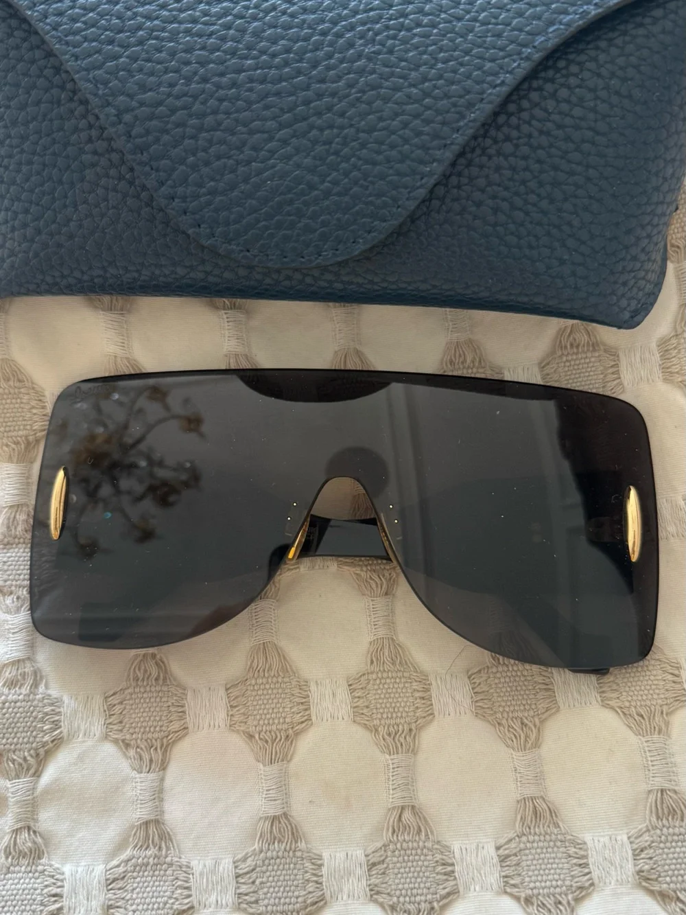 Loewe bold shield